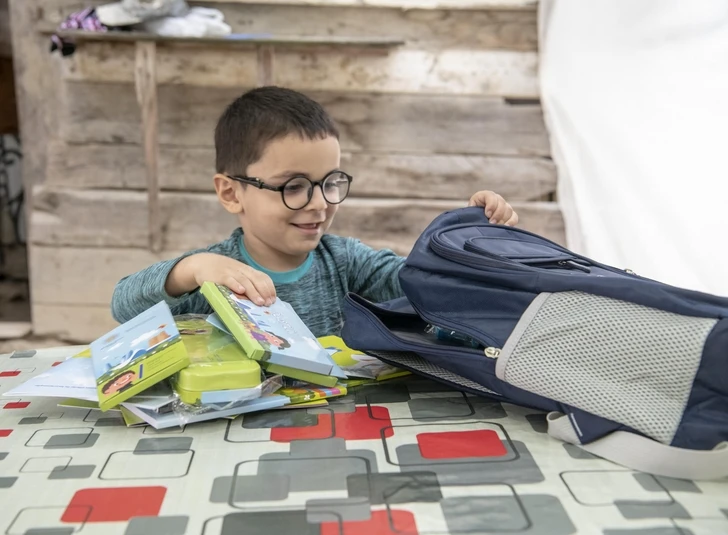Фонд Гейдара Алиева вручил подарки детям из малообеспеченных семей и воспитанникам детских домов - ФОТО