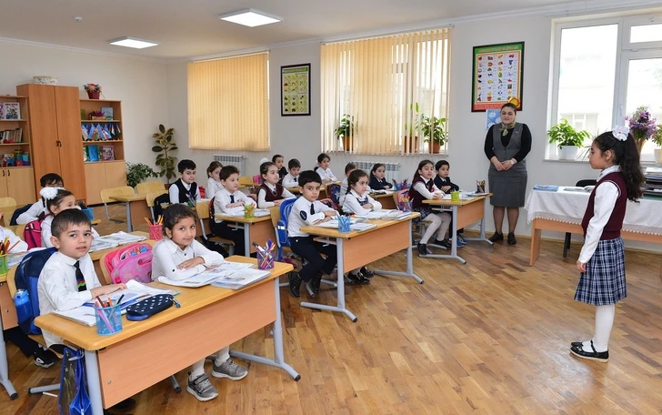В Азербайджане прием заявок в связи с переводом учащихся будет временно приостановлен