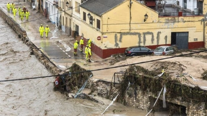 Сильнейшее наводнение в Испании - ВИДЕО