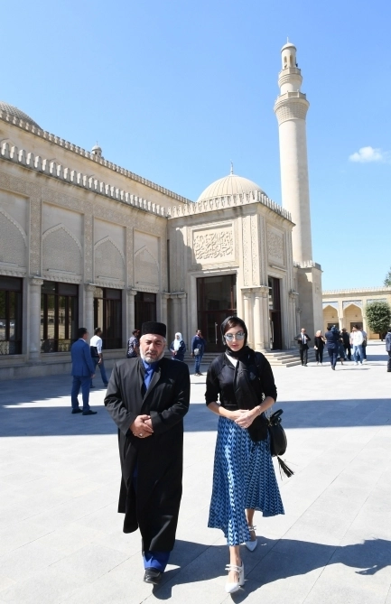 Первый вице-президент Мехрибан Алиева побывала в шамахинской Джума-мечети – ФОТО - ОБНОВЛЕНО