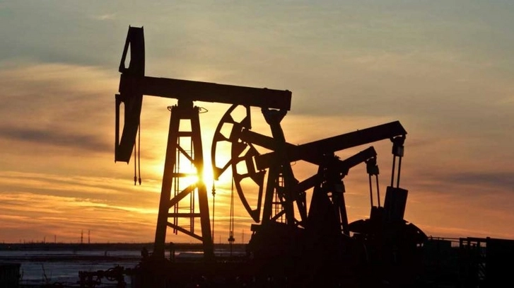 На открытии бирж нефть после сокращения саудовской добычи взлетела на 19%
