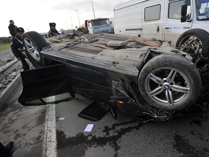 В Гобустане перевернулся автомобиль, есть погибший