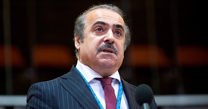 Азербайджанский депутат предложил взять под контроль интернет