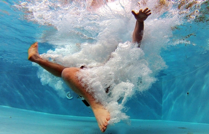 В Шамкире 14-летний подросток утонул в бассейне