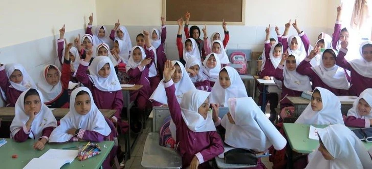 Иран начинает преподавать азербайджанский язык в средних школах
