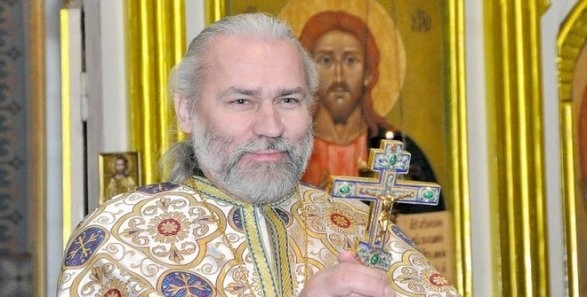 Российский священник обвиняется в изнасилованиях приемных детей