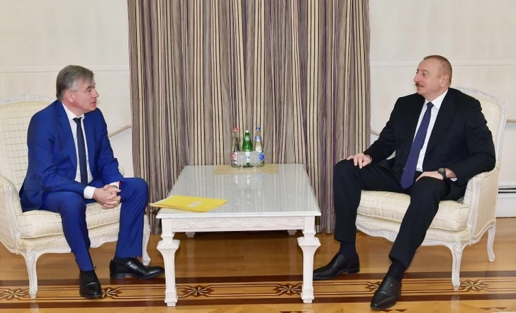 Ильхам Алиев принял председателя группы дружбы Франция-Кавказ Сената Франции - ФОТО/ОБНОВЛЕНО