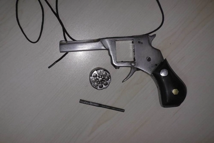 У жителя Балакенского района изъят пистолет - ФОТО