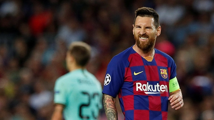 «Барселона» разгромила «Севилью», Месси забил первый мяч в сезоне