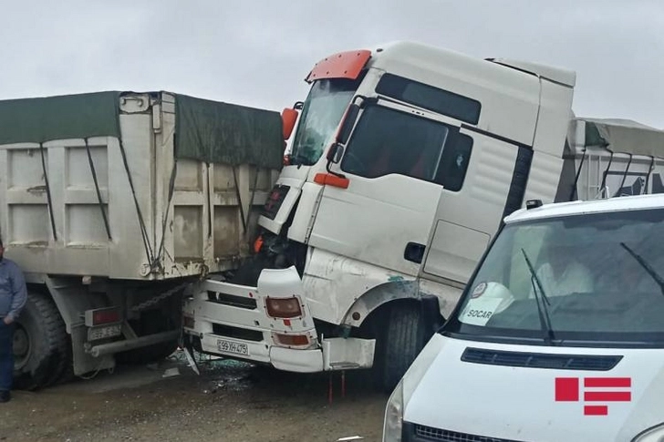 Жуткая авария на дороге Баку-Губа, есть погибшие – ФОТО