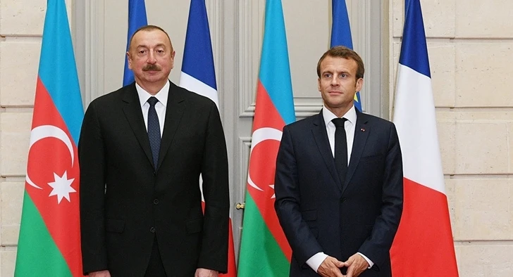 Президент Франции Эммануэль Макрон позвонил Президенту Азербайджана Ильхаму Алиеву