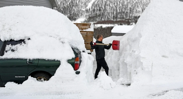 В Центральной Канаде объявлен режим чрезвычайной ситуации из-за снегопада