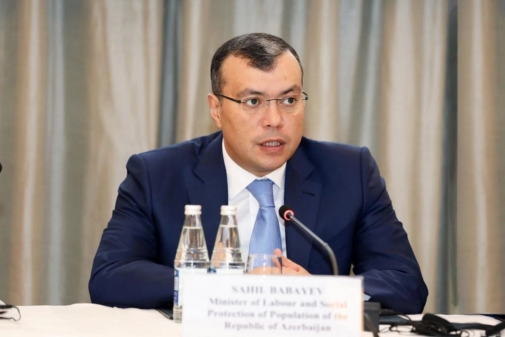 Министр: Фонд зарплаты в частном секторе Азербайджана вырос на треть