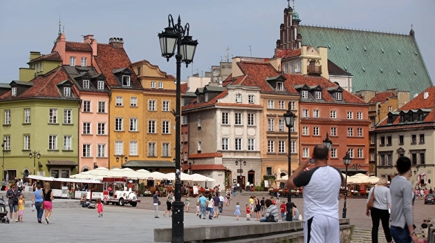 Европа заметила гомофобию и национализм в Польше