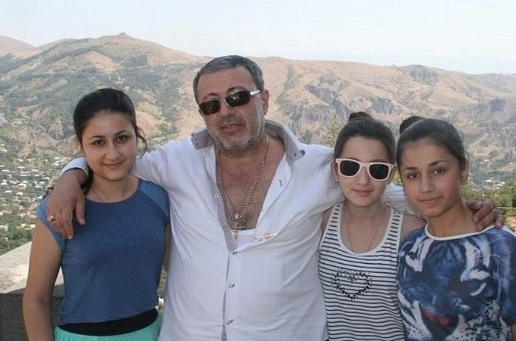 Убитый дочерями армянин имел с ними сексуальные контакты: итоги медэкспертизы