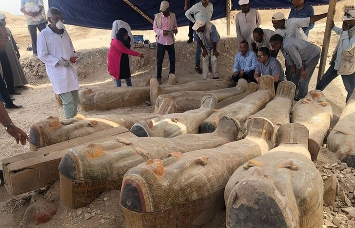 Десятки нетронутых саркофагов X века до н. э. обнаружили в Египте