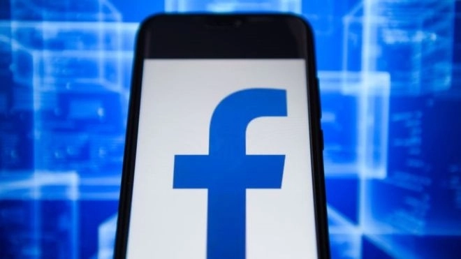 Facebook начал расследование утечки данных пользователей Instagram