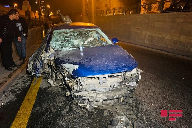 Пьяный водитель устроил серьезное ДТП в Баку - ВИДЕО