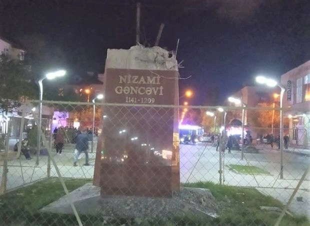 Куда делся памятник Низами Гянджеви в Сумгайыте? - ФОТО