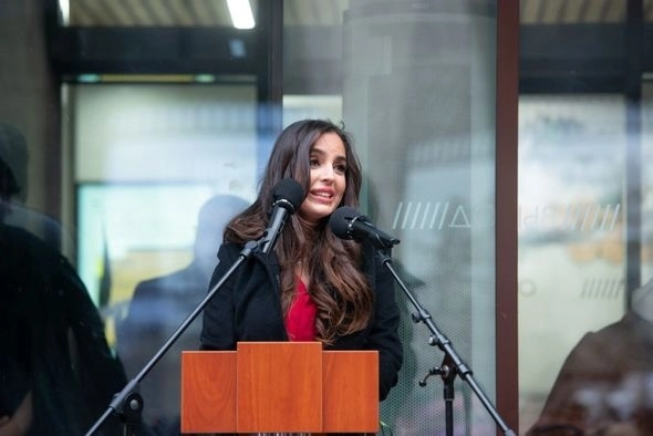 Лейла Алиева на открытии памятника Насими в Москве - ФОТО