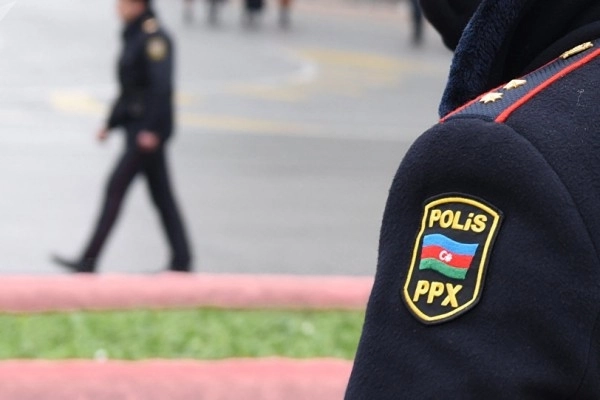 Азербайджанская полиция перешла на зимнюю форму одежды - ФОТО
