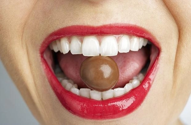 Названы 5 продуктов, которые портят зубы не хуже сахара