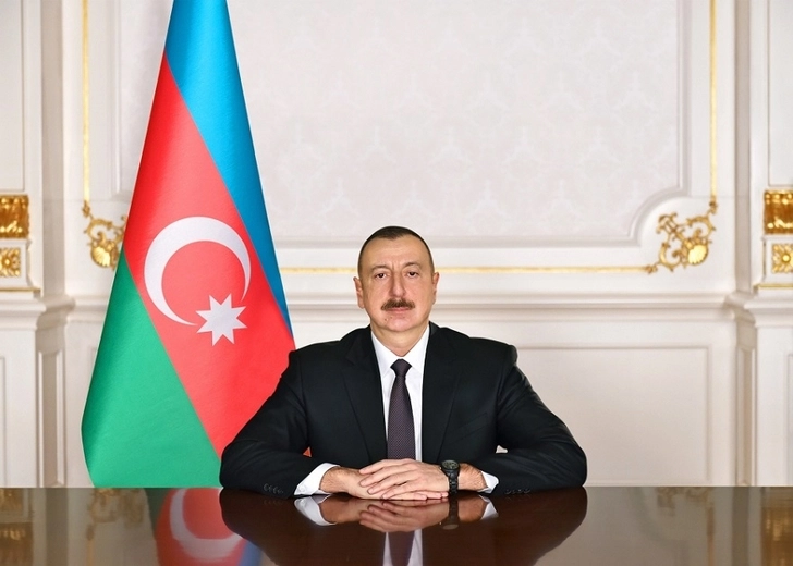 На странице Президента Азербайджана в «Фейсбуке» размещен видеоролик ко Дню Государственного флага - ВИДЕО
