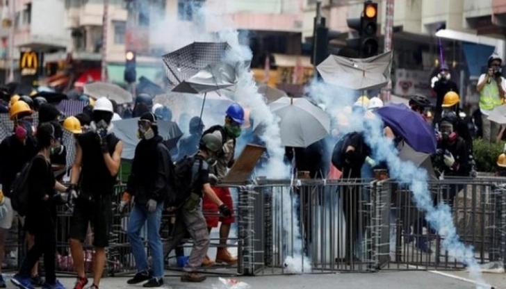 Полиция Гонконга опровергла утверждения об убийстве участника протестов во время погони