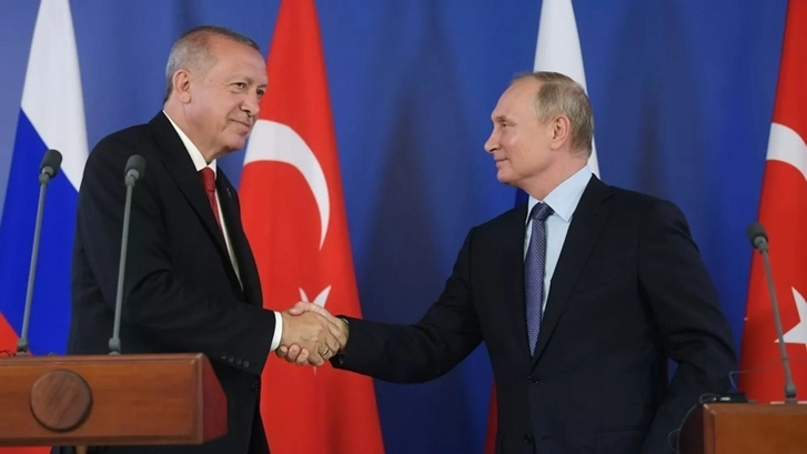 Эрдоган и Путин обсудили по телефону ситуацию в Сирии