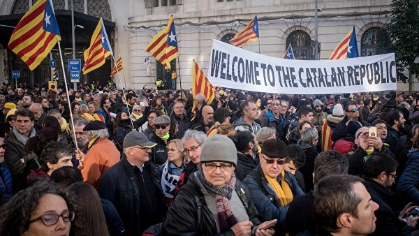 В Каталонии проходят митинги сторонников независимости в преддверии выборов в Испании