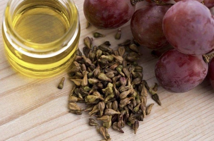 Названы полезные свойства виноградных косточек
