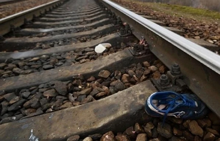 В Хачмазе поезд сбил насмерть юношу