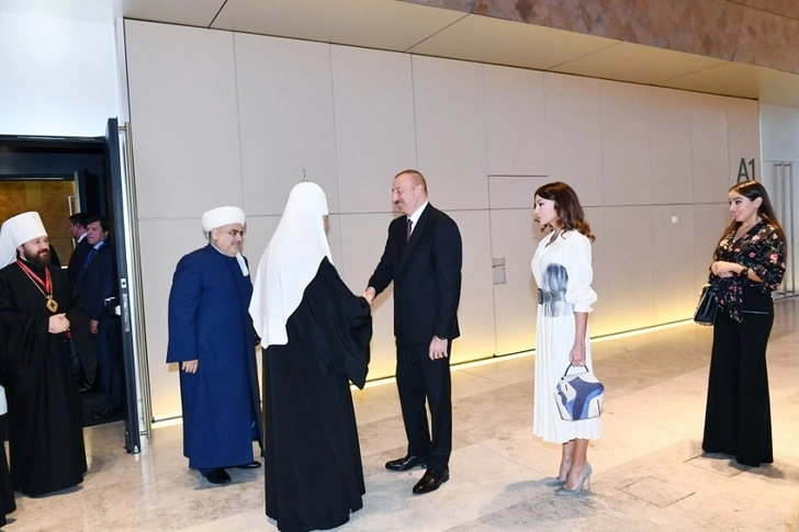 Первый вице-президент Азербайджана поделилась фотографиями с саммита религиозных лидеров в Баку - ФОТО