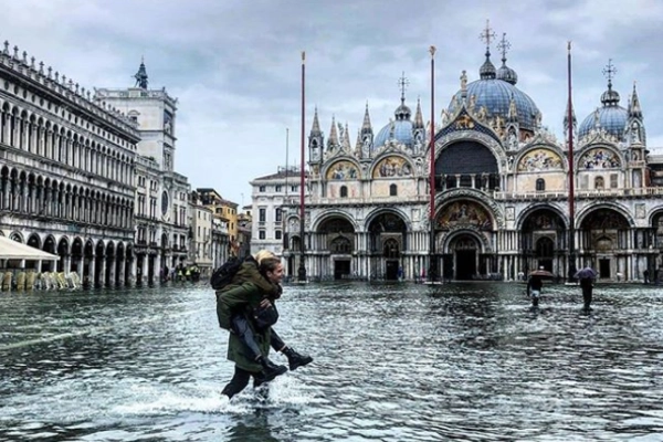В Венеции введен режим ЧП