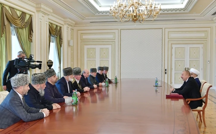 Президент Ильхам Алиев принял группу мусульманских религиозных деятелей из России - ОБНОВЛЕНО