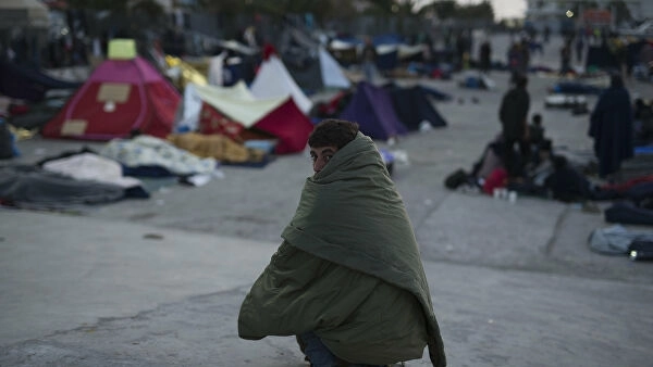 Мигранты отказались размещаться в греческом монастыре