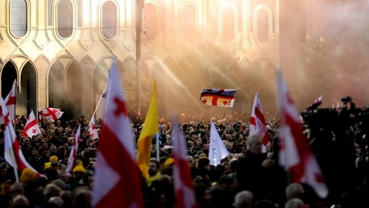 В Тбилиси начался митинг оппозиции