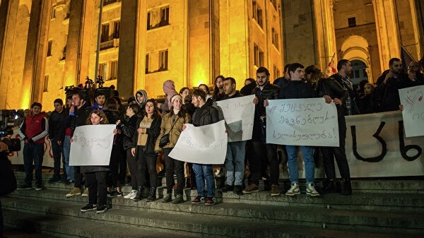 Больше пяти тысяч человек приняли участие на акции протеста в Тбилиси