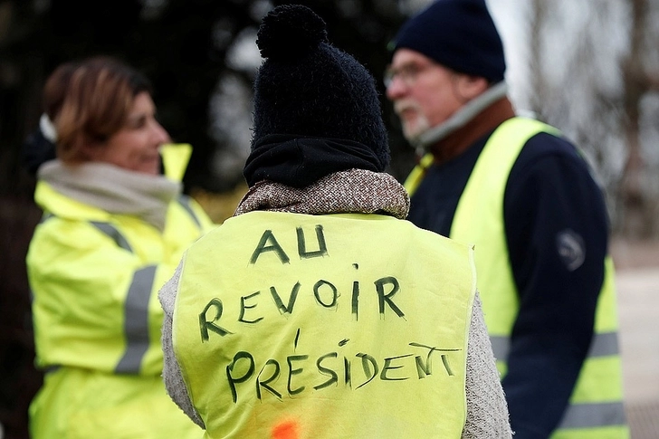 Второй день юбилейных манифестаций «желтых жилетов» во Франции прошел без погромов