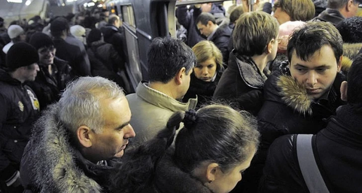 В бакинском метро наблюдалась высокая плотность пассажиропотока