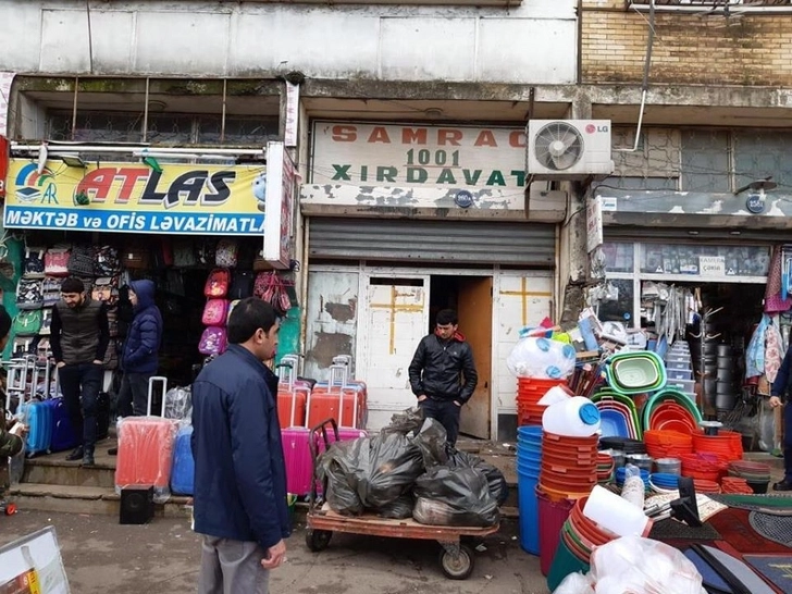 АПБА провела рейд на бакинском рынке, обнаружена продажа мяса по цене 5,50 манатов - ФОТО