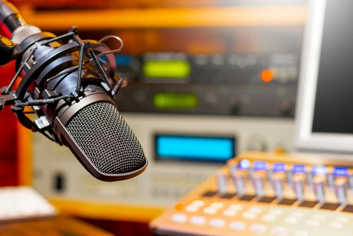 Две компании подали документы на конкурс по открытию в Азербайджане нового радио