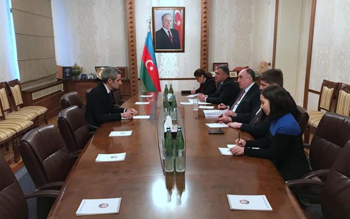 Глава МИД Азербайджана встретился с новым послом Франции