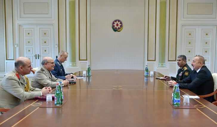 Ильхам Алиев принял председателя Военного комитета НАТО – ФОТО/ОБНОВЛЕНО