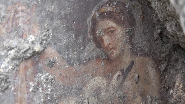 В Помпеях туристам впервые покажут фреску с изображением Леды и Зевса