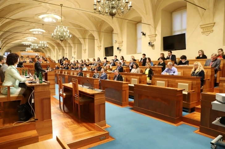 Азербайджанский судья выступил на мероприятии в парламенте Чехии - ФОТО