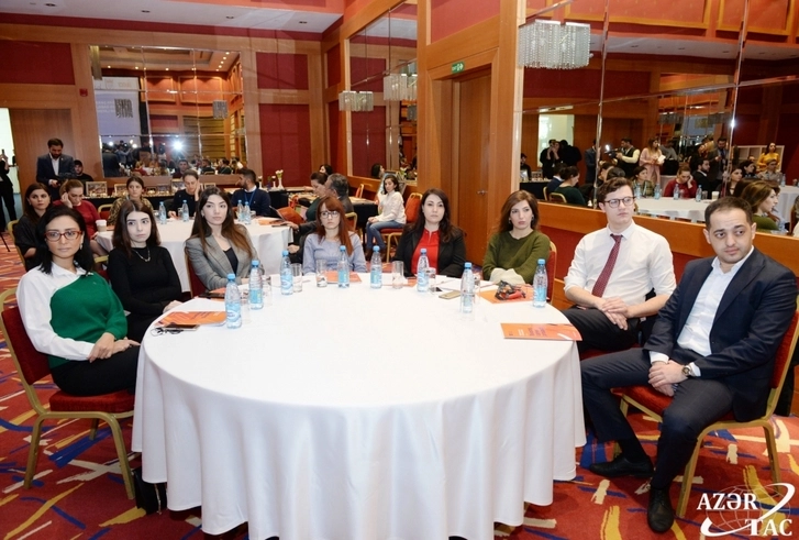 В Баку проходит мероприятие на тему «Лица с инвалидностью в деловом мире» - ФОТО