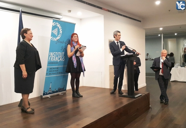 Преподаватели французского языка Азербайджана награждены Орденом Академических пальм Франции - ФОТО