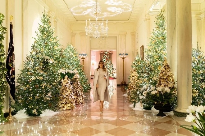 Мелания Трамп показала украшенный к Рождеству Белый дом – ФОТО/ВИДЕО