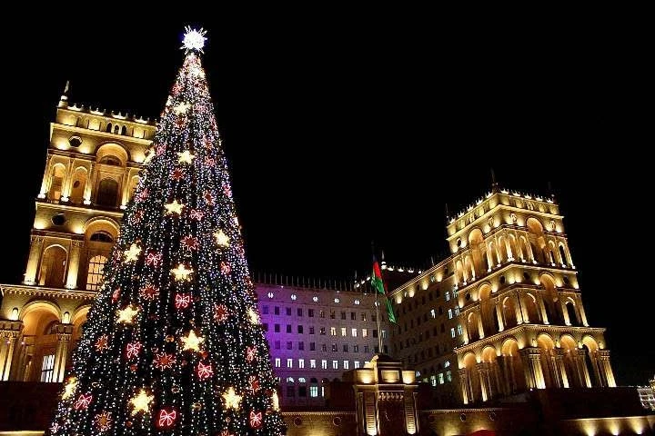 Стало известно, из каких стран в Азербаджан приедет больше всего туристов в период новогодних праздников
